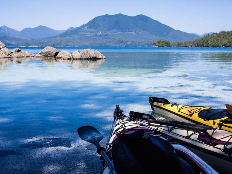 壊れたグループ諸島へのカヤック