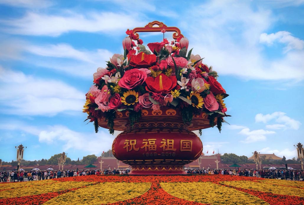 Tiananmen Square：人々のヒーローの記念碑