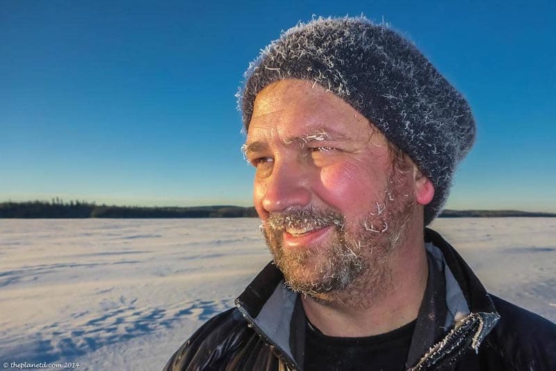 極度の寒い気候のために服を着るための5つの冬のレイヤーのヒント