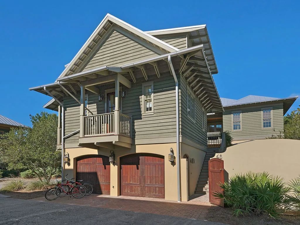 究極の休暇のためのローズマリービーチの素晴らしいコテージレンタル