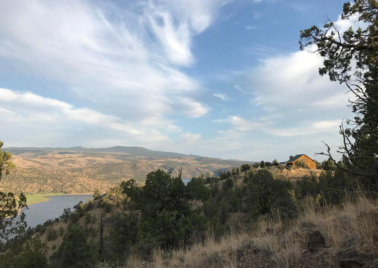 13オレゴン州で借りることができる息をのむような湖