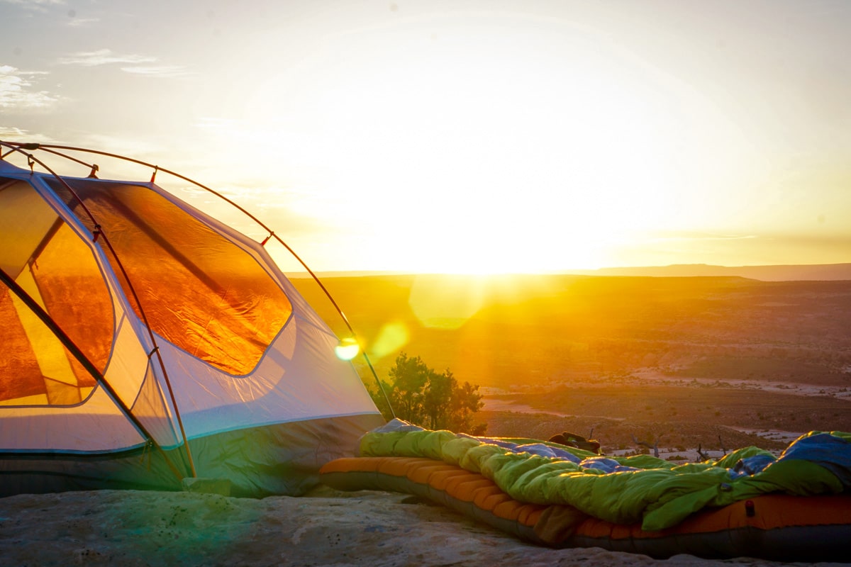 これらの12の快適なヒントなしでキャンプに行かないでください