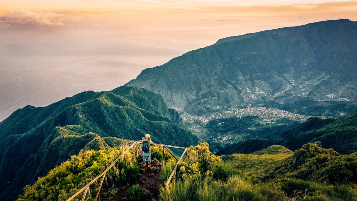 訪問するポルトガルの13の素晴らしい島（写真付き）