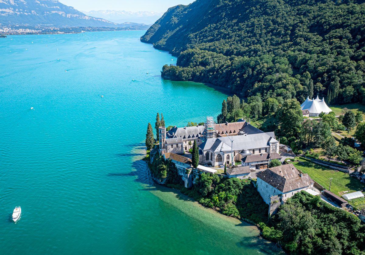 12の必見のAIX-LES-Bains、フランスのアトラクション、ユニークなアクティビティ