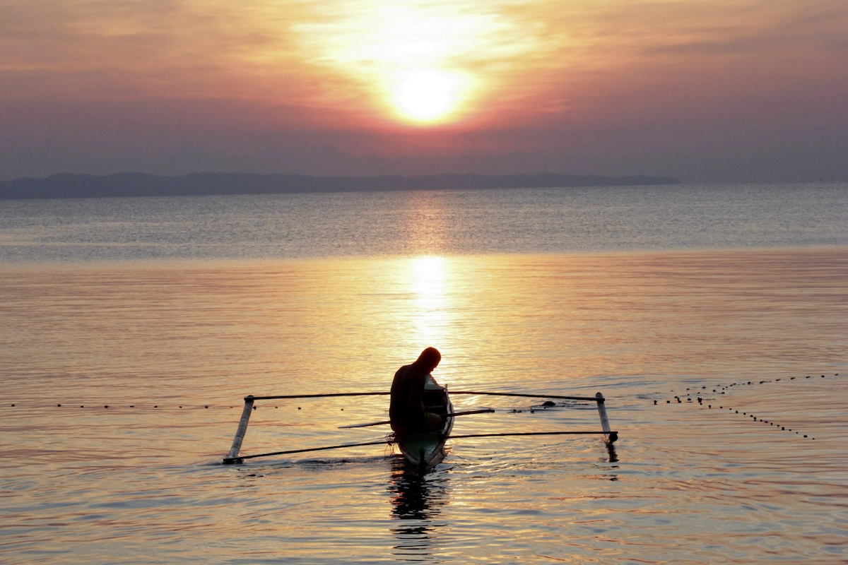 12絵画からまっすぐに見える12の夢のようなケソン州の目的地