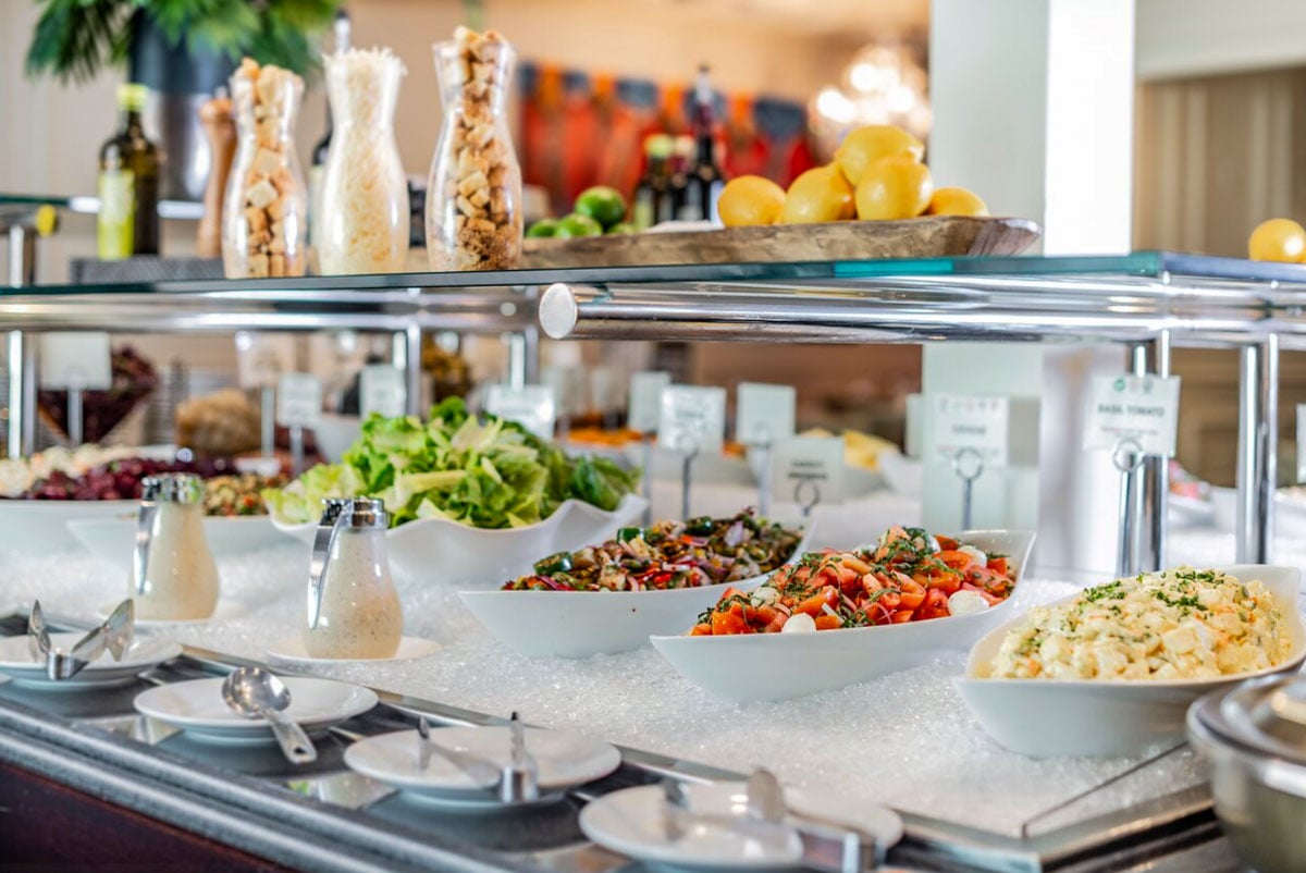 リノでの23のユニークな食事体験は、食通を感動させるものです