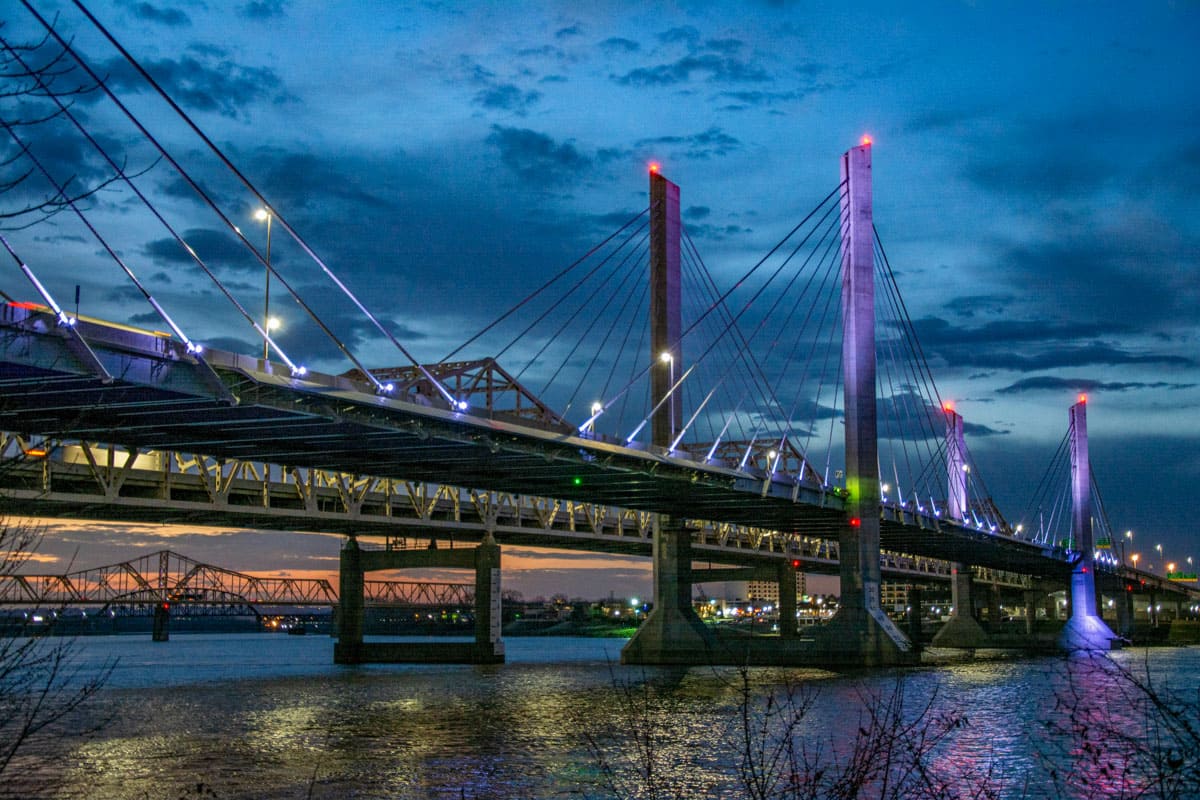 ルイビルで夜にやるべき12の壮大なこと（バーボン愛好家のみ！）