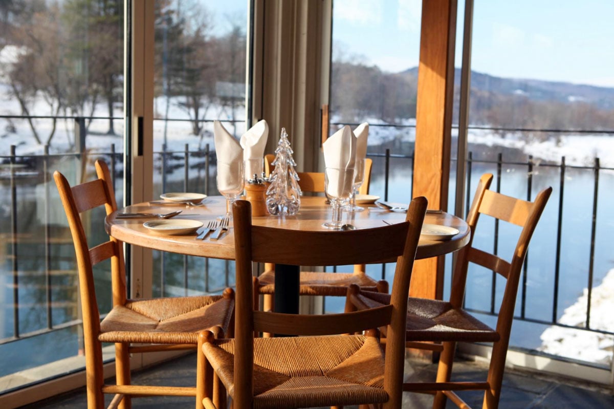 バーモント州の19ユニークなレストラン：歴史的な工場からトルコの朝食まで