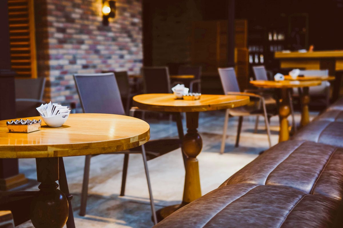 オレゴン州の22のユニークなレストラン:ベリーダンスからドックサイドダイニングまで