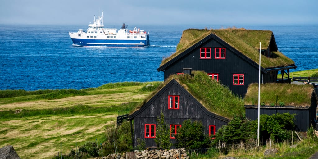 フェロー諸島のkirkjubøurを訪問する方法