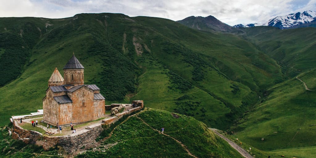 ジョージア（国）に訪れる25の信じられないほどの場所