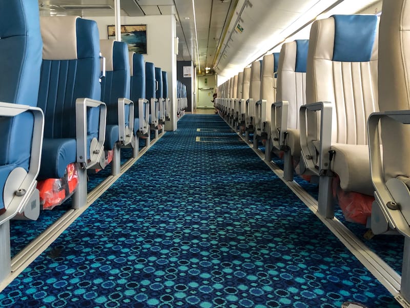 アテネをピレウスからハイドラフェリーに連れて行く方法(2024)