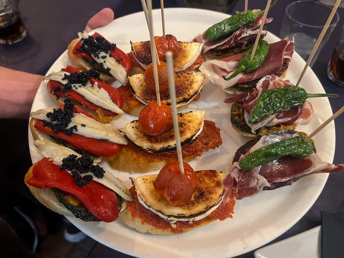 バルセロナタパスツアー：私の経験 +何が期待されるか（2025）