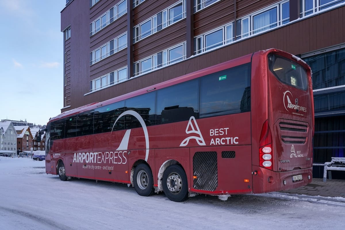 トロムズ空港から市内中心部に行く方法（2025年）