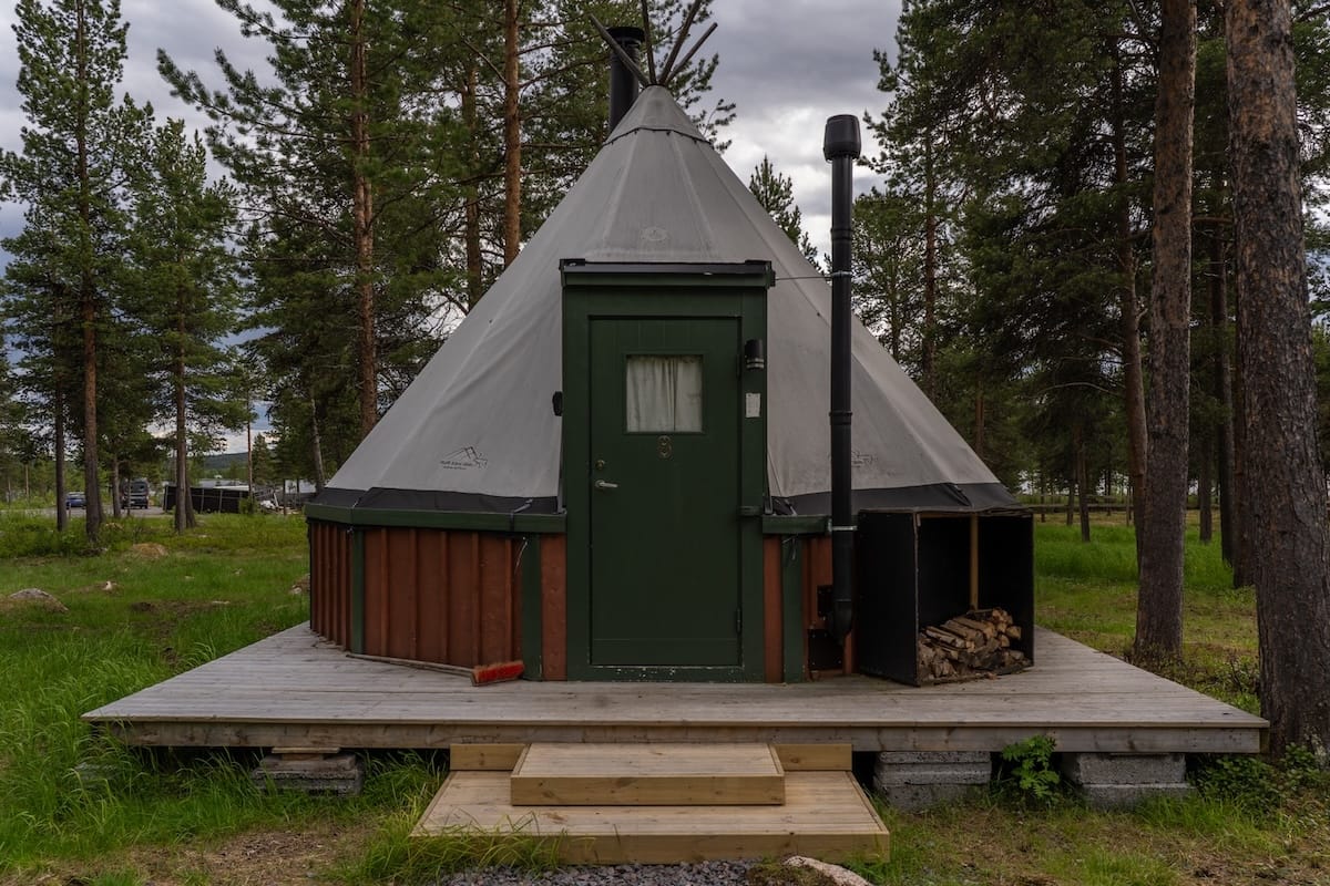 スウェーデンのジュッカシェルヴィのサミーが所有するトナカイロッジに滞在する(私のレビュー)