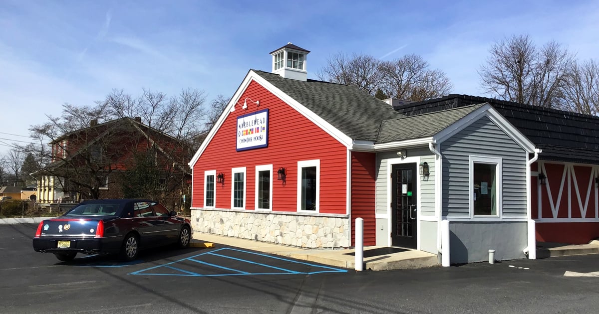 ペンシルベニアのこの控えめなレストランは、あなたの魚介類の夢が叶う場所です