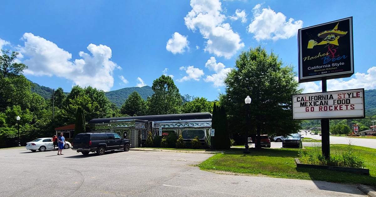 ノースカロライナ州のこの過小評価されているレストランには、絶対に死ぬナチョスがあります