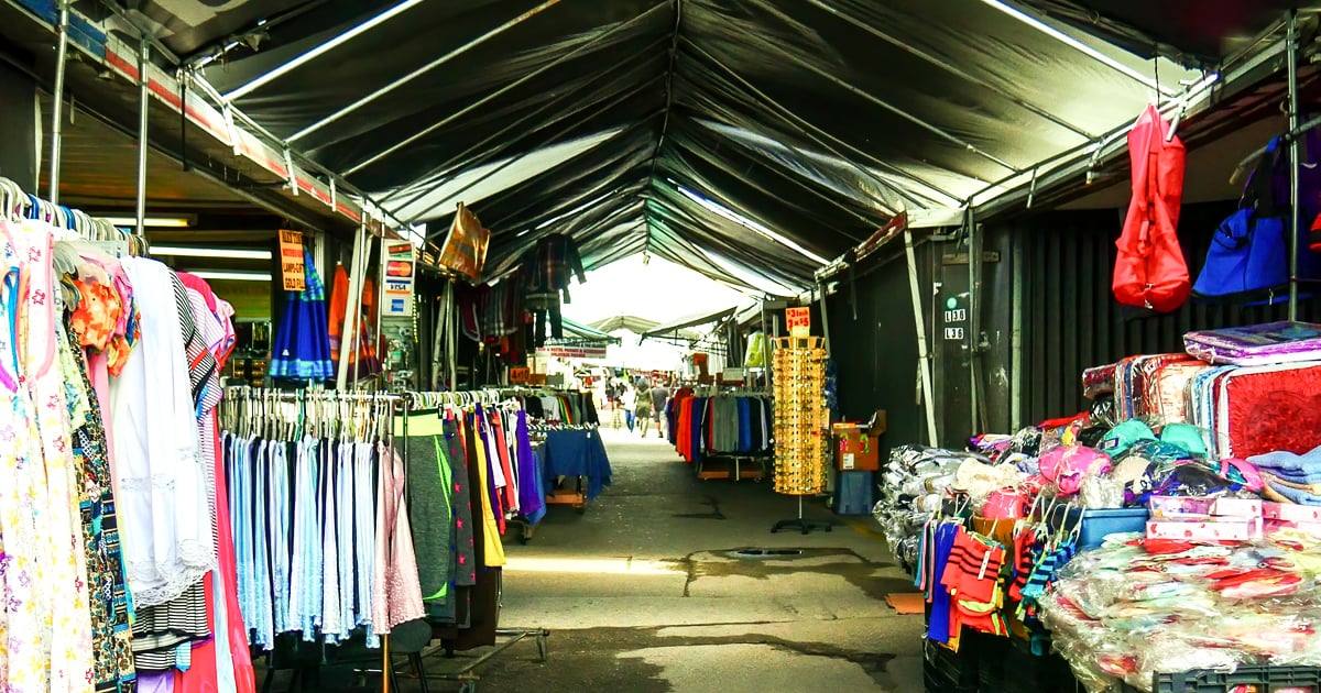 フロリダでの大規模なスワップ大会では、40ドルが真剣に長い道のりを歩む