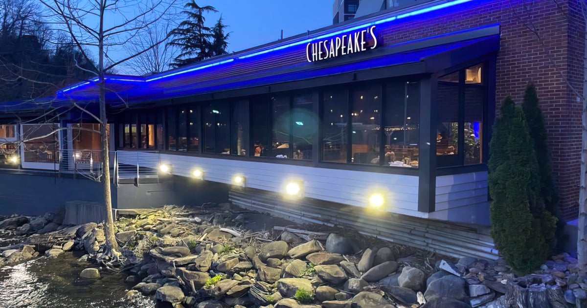 テネシー州のこのレストランでのエビとグリッツはとても良いです、人々は彼らのために時間を運転します