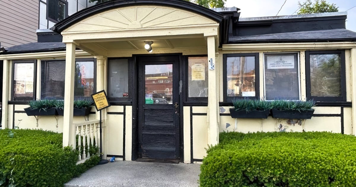 マサチューセッツ州の歴史あるダイナーのベーコンチーズバーガーはこの世のものとは思えないほどおいしい