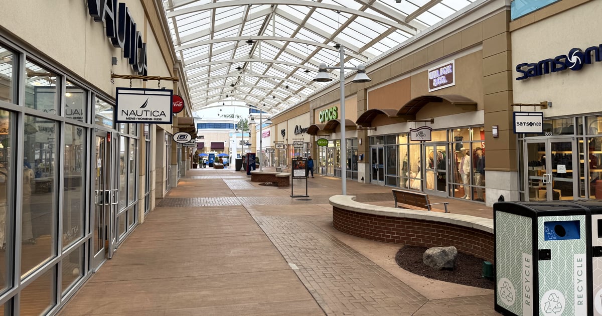 メリーランド州にあるこの巨大アウトレット モールは、バーゲン探しの夢が叶う場所です