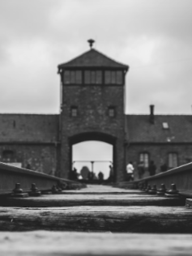 11ベルリンWW2サイトを必見 歴史愛好家のための驚くべきタイムトラベルの旅