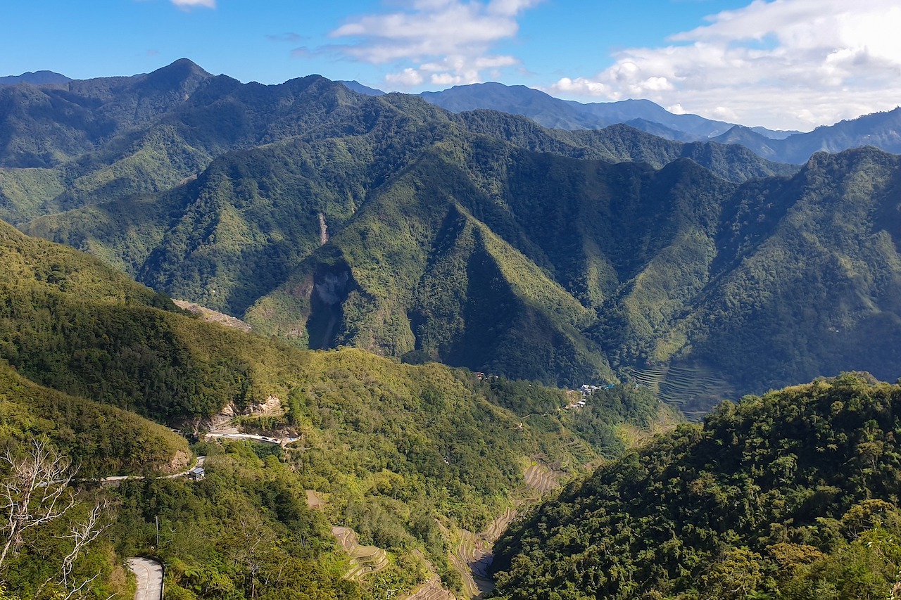 Banaue and Batadライステラス旅行とバックパッキングガイド