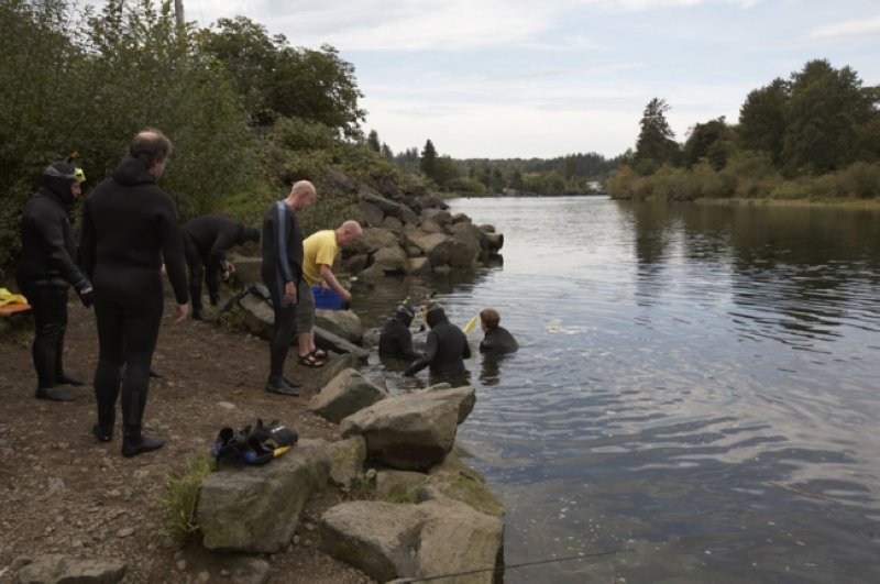 バンクーバーアイランドリバーシュノーケリング