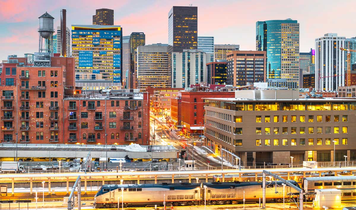 デンバーを回る（車の有無にかかわらずそれを行う方法）