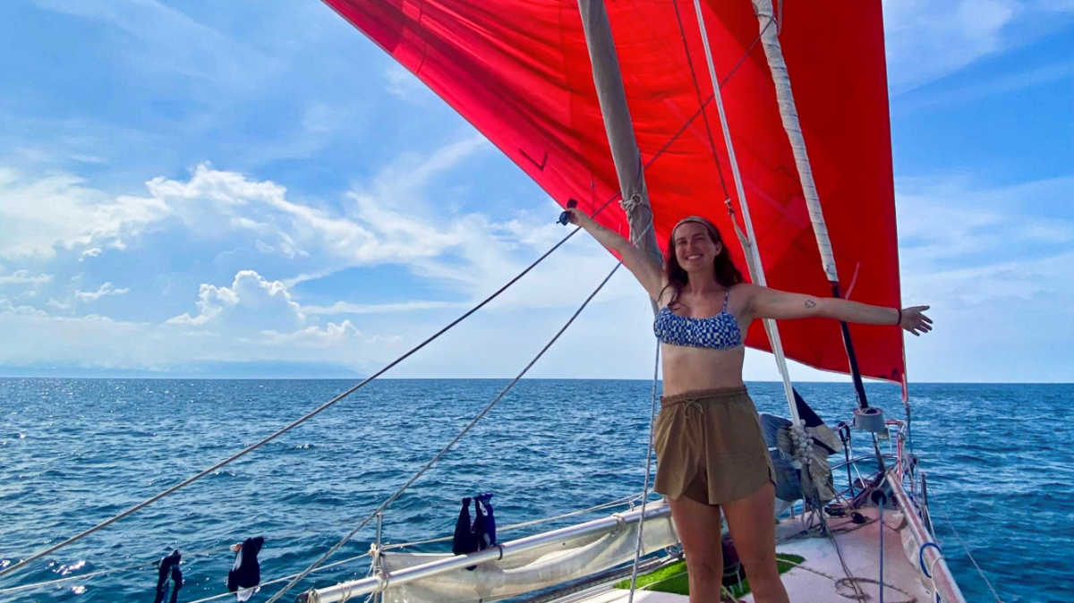 私はインドネシアのヨットで1週間働きました。これがどのように進んだかです。