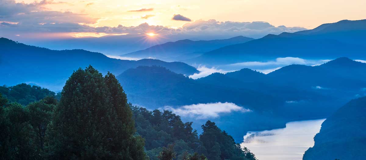 テネシーで訪れるのに最適な27の最高の場所（地元の）