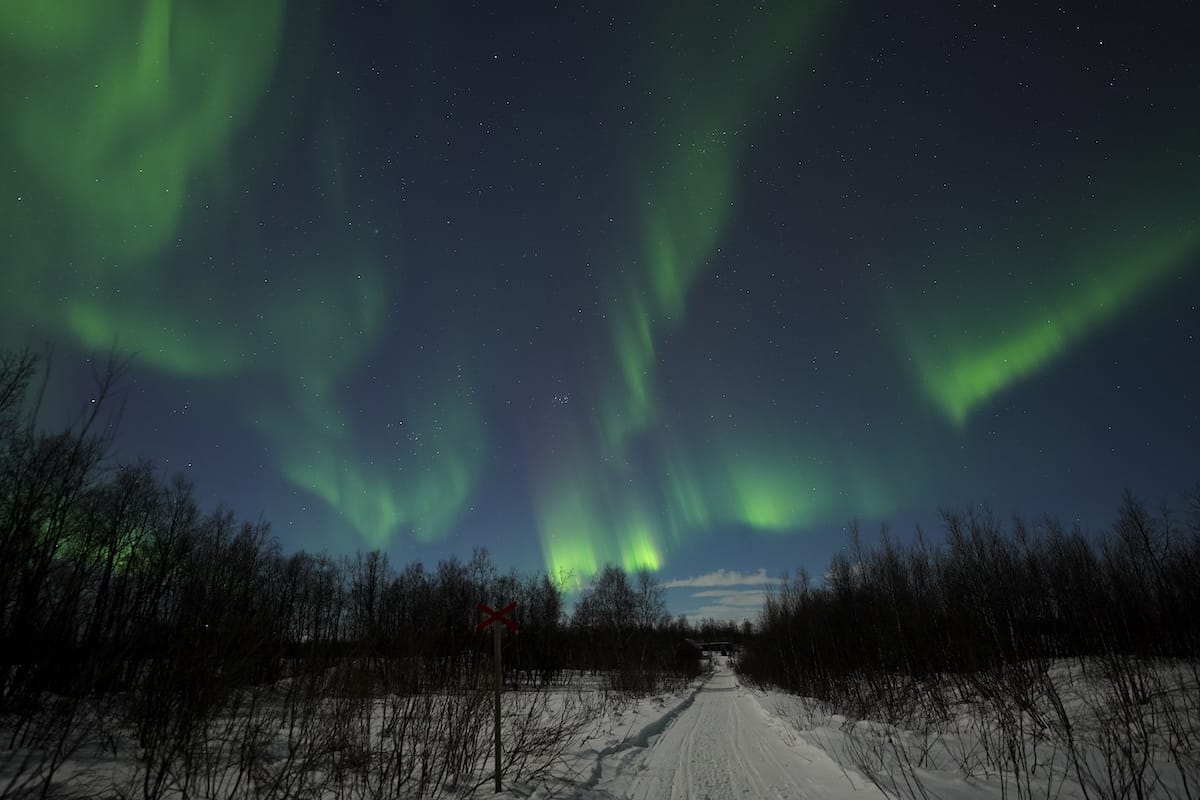 2025年にスウェーデン北部で訪れる23の見事な場所（+マップ！）