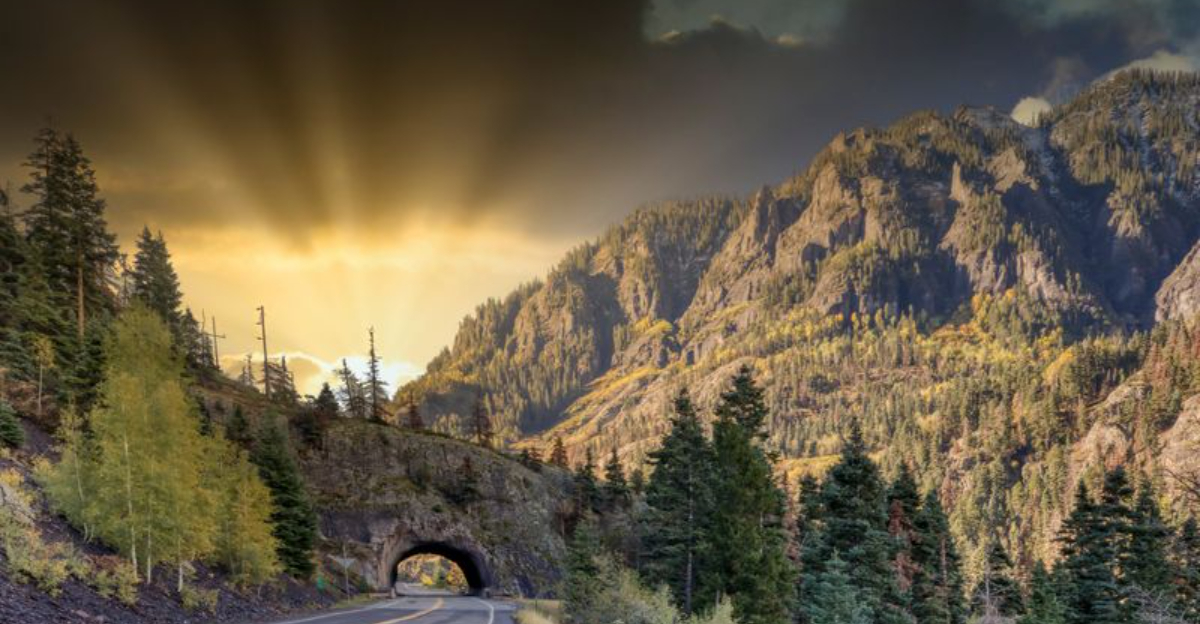 「アメリカのスイス」と呼ばれる見事なマウンテンタウンを発見してください