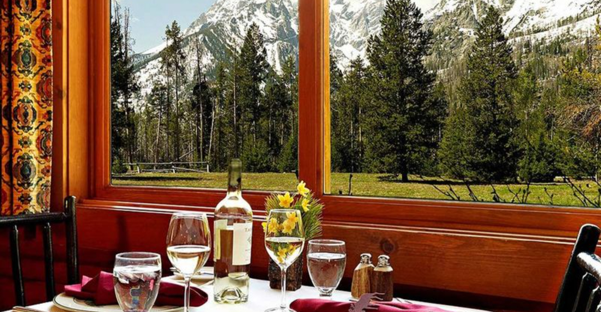 カップルによると、アメリカで最も愛に襲われた8つの国立公園のロッジ