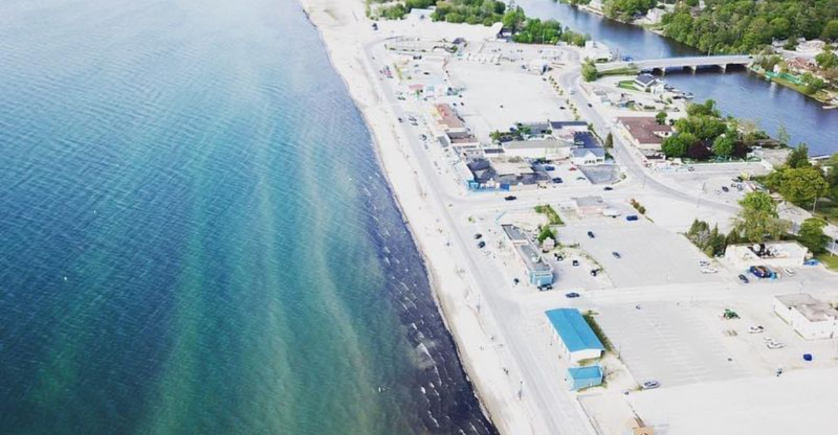 世界で最も長い海岸線があり、見事なビーチがある予期しない国