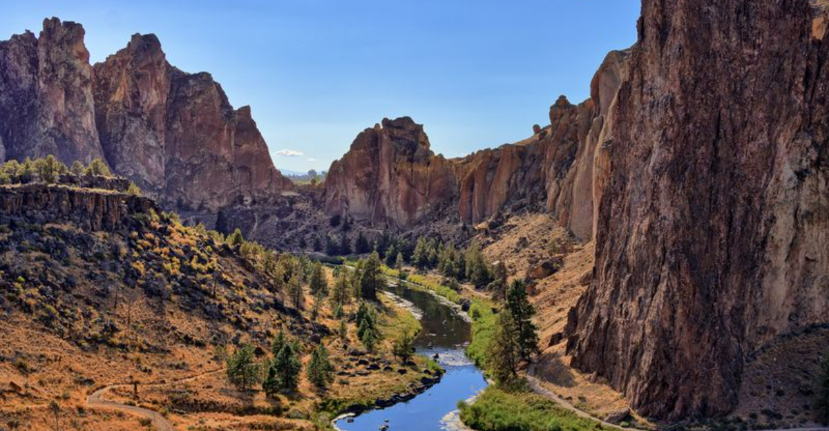 12の美しい風景のすべてのオレゴンの地元は、生涯に少なくとも一度は見る必要があります