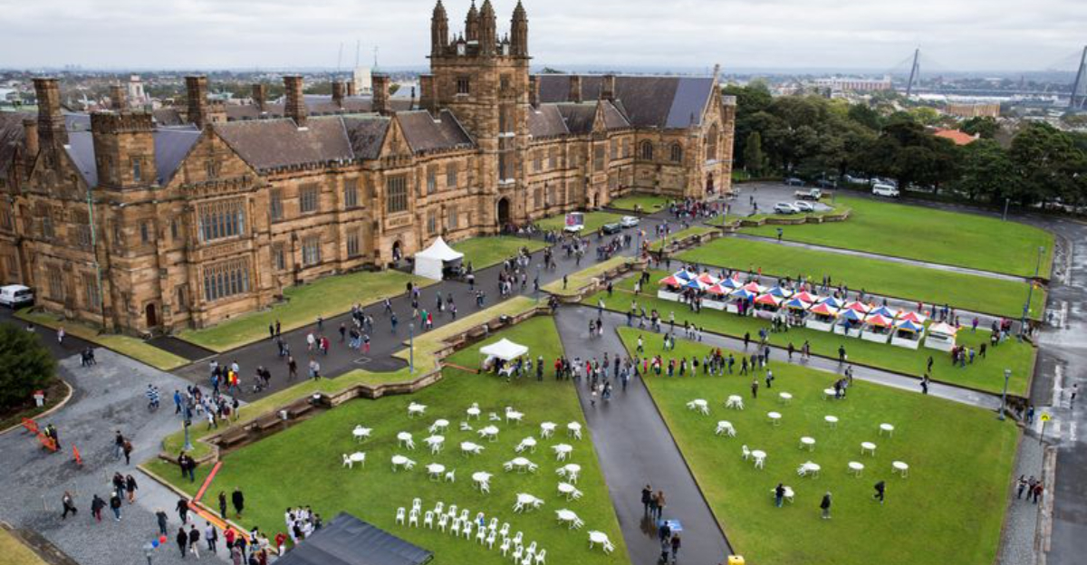 おとぎ話からまっすぐに見える28の大学のキャンパス