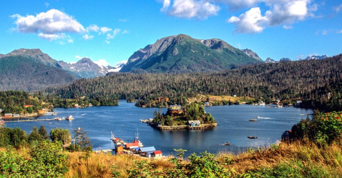 アラスカで最も人里離れた町の15を発見してください