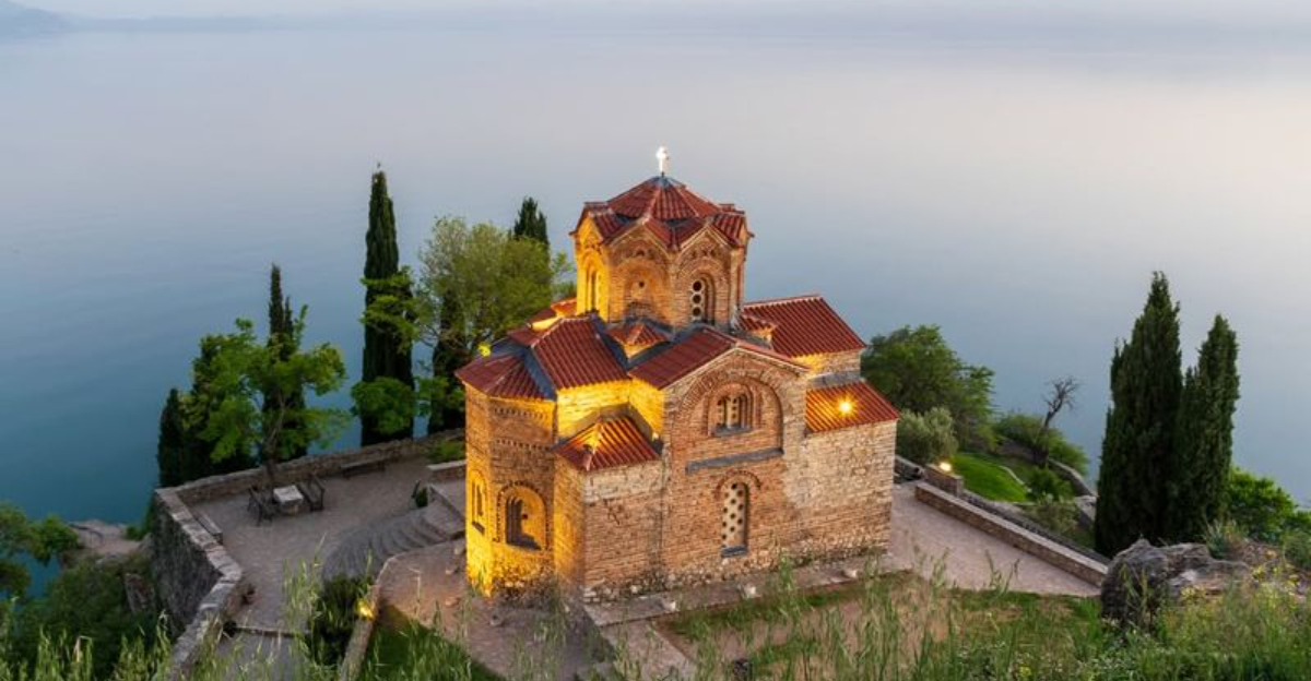 ヨーロッパで最も注目に値する隠された宝石教会