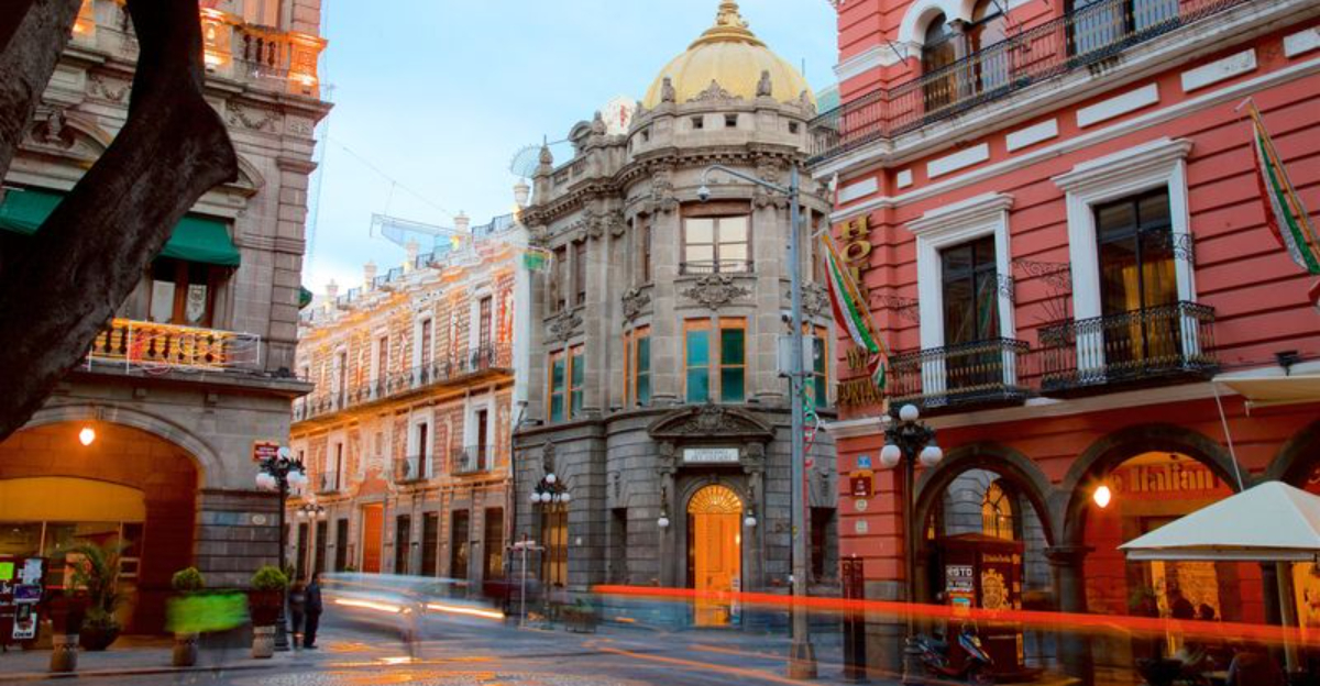 シンコ・デ・メイヨーの物語を生き生きとする13の歴史的なスポット