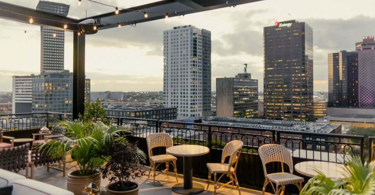 あなたが大きなパーティーや大胆な雰囲気を愛しているなら、シンコ・デ・マヨのための15の必見のホテル