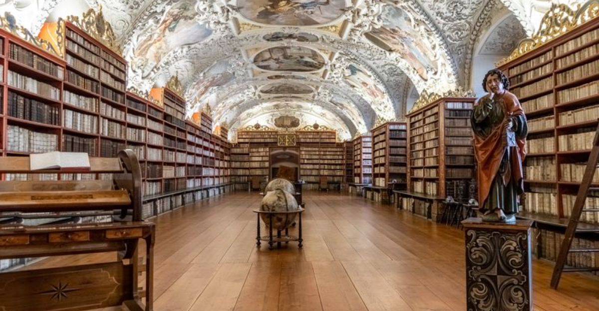 すべての角がインディーの書店を隠している21の都市（そして一致するストーリー）