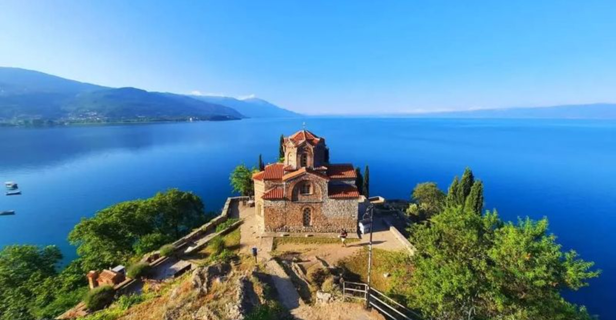 より多くの愛に値する東ヨーロッパで最も見事な15の場所