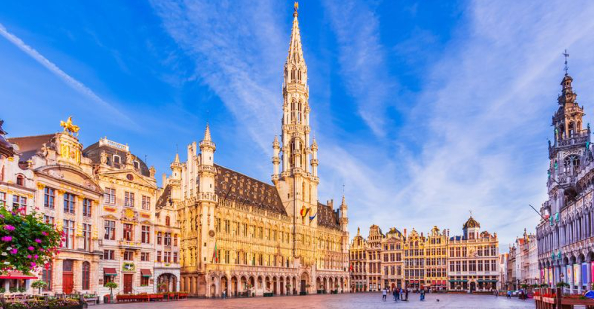 世界中の12人の観光客に優しい都市+5私は訪問したことを後悔しています