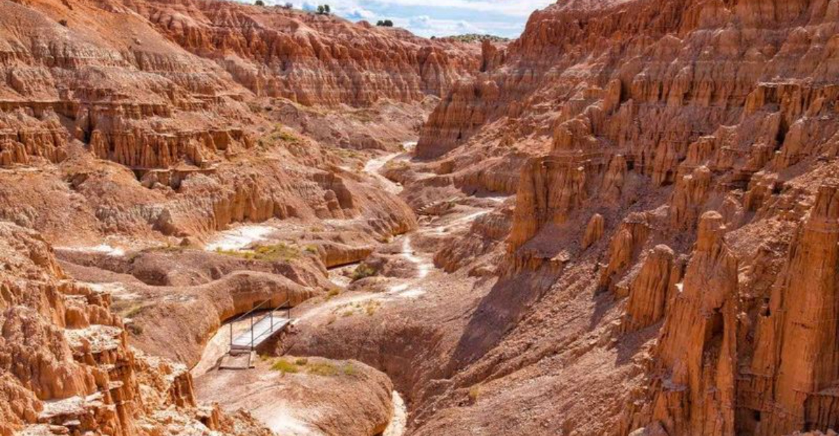 あなたが実際にアクセスできる17の隠されたキャニオントレイル