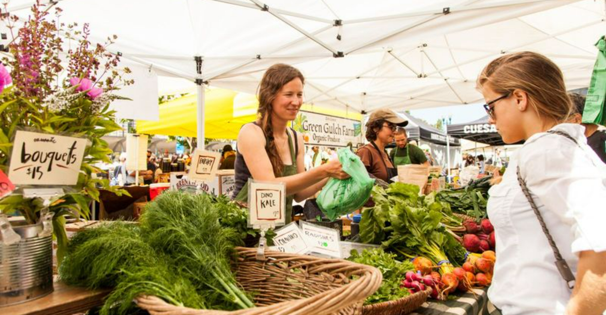 農民市場がフェスティバルのように感じる17の米国の目的地