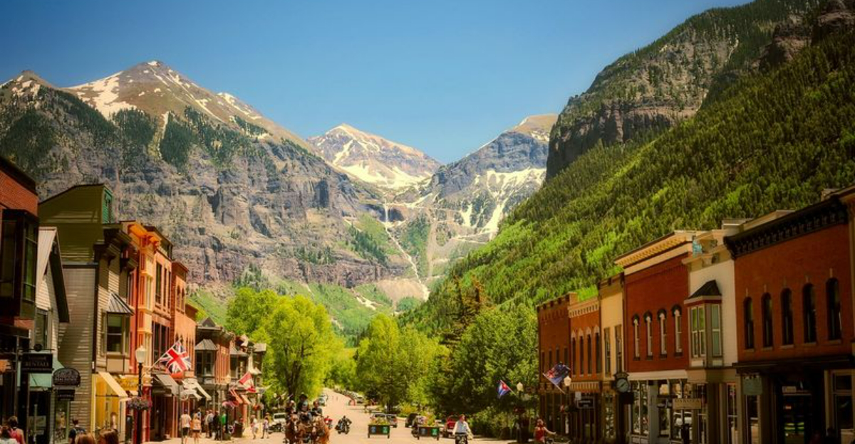 コロラドの12の最も魅力的な人里離れた町（さらに3つの失望）