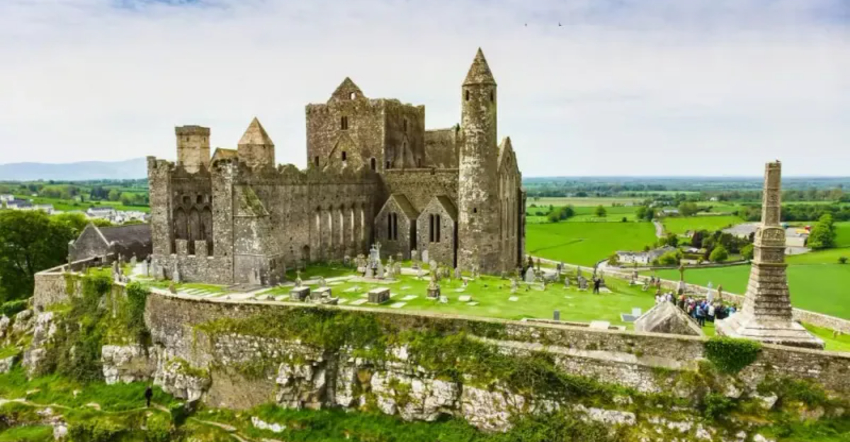 私はアイルランドに行きました、そしてここにあなたが訪問するときにあなたがしなければならない15のことがあります