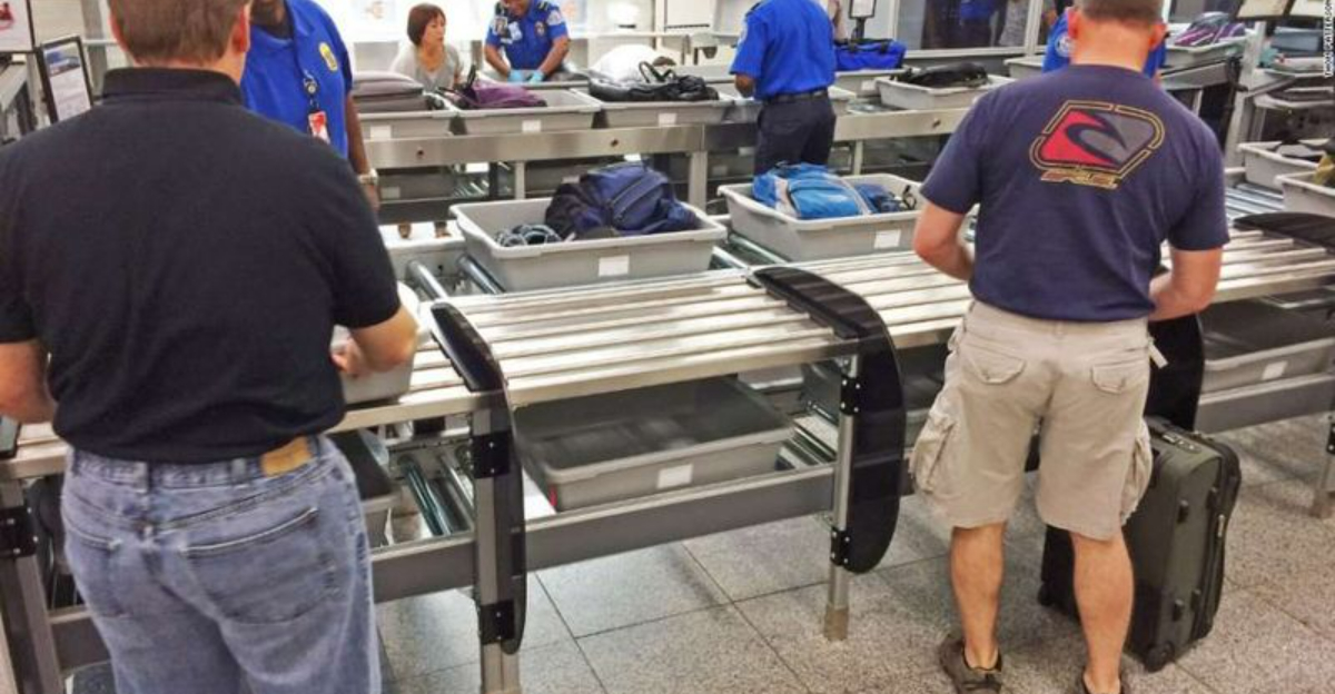 これらの12個の電子機器は私にTSAで止まった