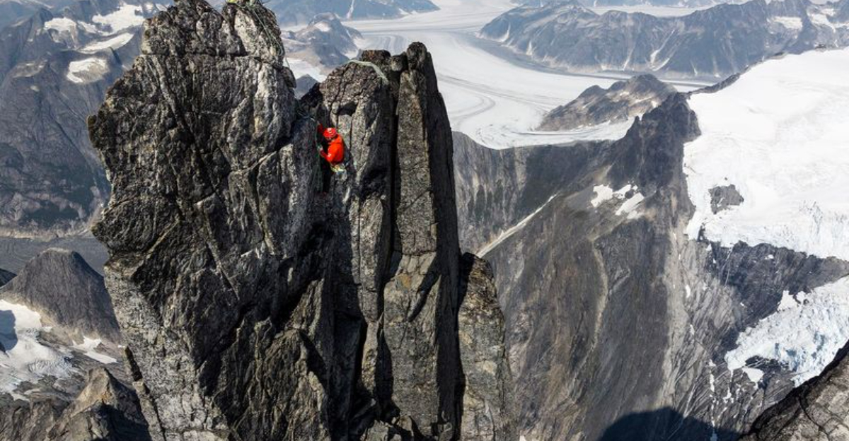 13サーモンフォールズフィッシングリゾートの近くのアラスカの沿岸パラダイスにある必見のスポット